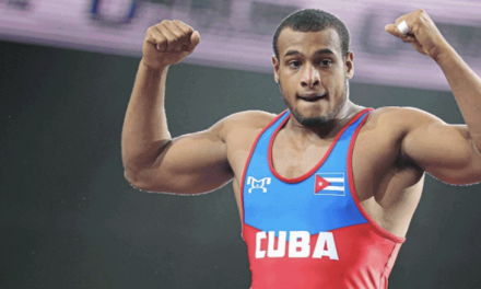 Cubano Rosillo venció al ‘monstruo’ Aleksanyan y se corona en el Mundial de Lucha Greco