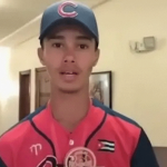 Alejandro Cruz, Joven Estrella del Béisbol Cubano, Persigue un Futuro en las Grandes Ligas